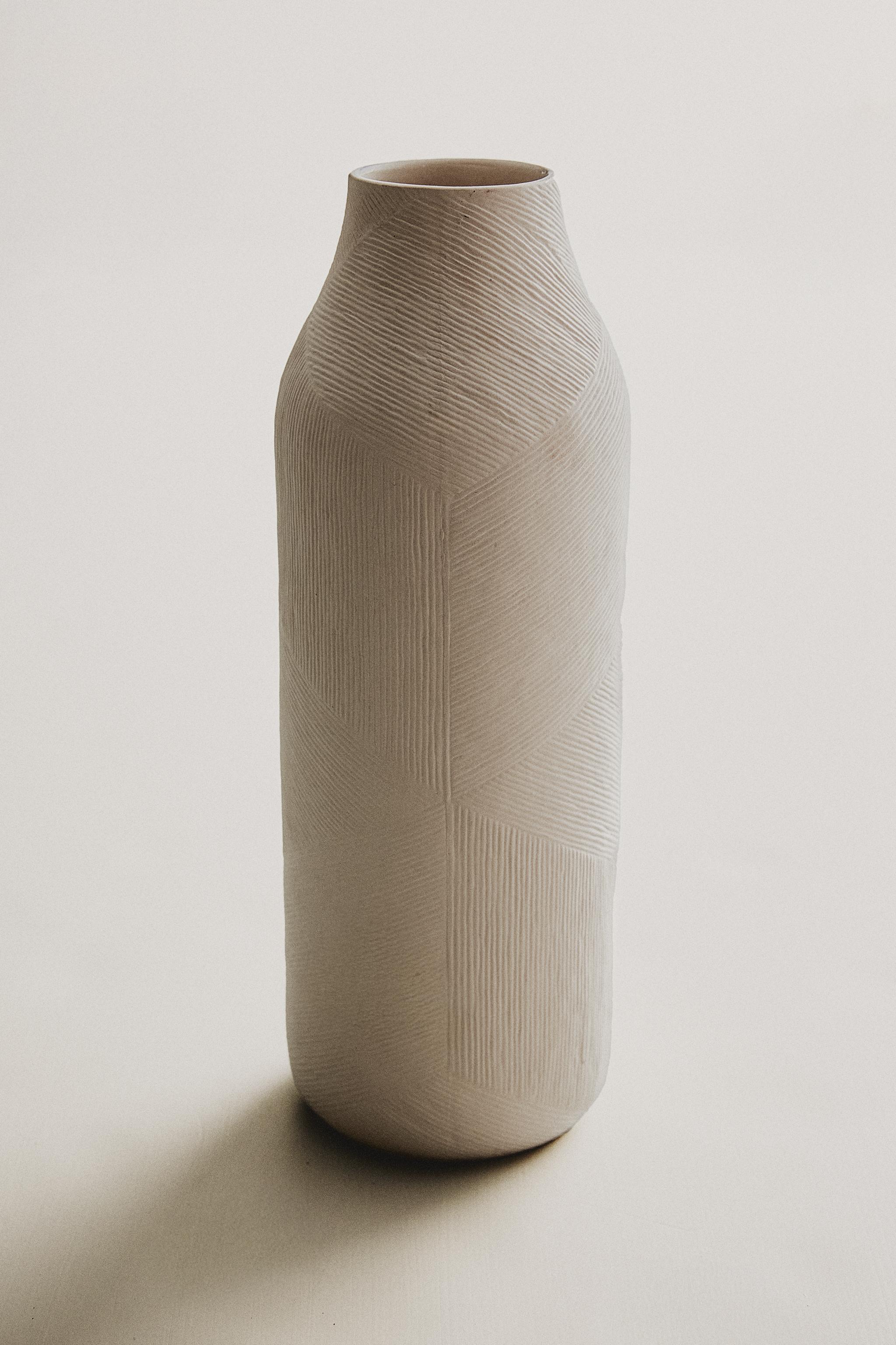 VASE CÉRAMIQUE TEXTURÉE